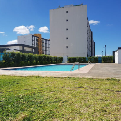 Arrenda-Se Super Flat Tipo 3 Com Piscina, 1 Suite E Cozinha Americana No Rés Do Chão