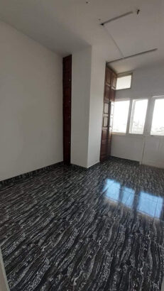 Vende-Se Zona Da Ronil  Apartamento T2 No Bairro Central