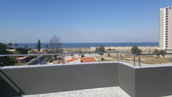 ARRENDA-SE luxuosa apartamento tipo1 mobilado no bairro do triunfo proximo a  avenida marginal, com vista ao mar marque já a sua visita