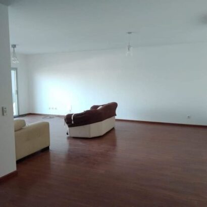 Vende-se Apartamento T3 Bairro do Triunfo, dona Alice no Condomínio Open