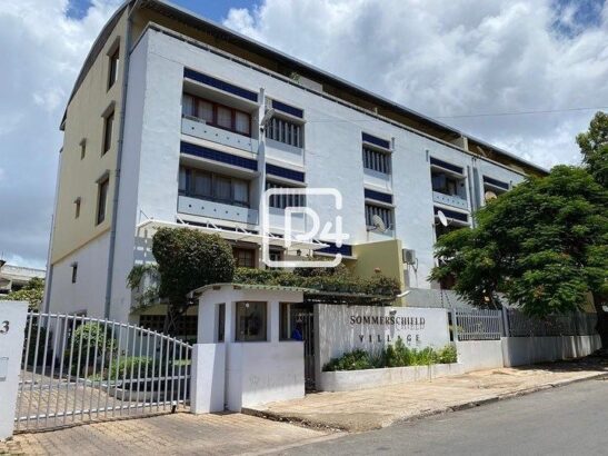 Vende-se super belíssimo Apartamento T3 no Condominio Sommerschield Village.