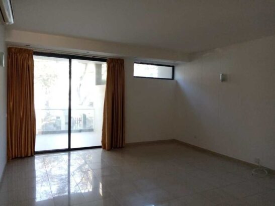 Para arrendar apartamento T3 sem moveis no VILA ITALIA