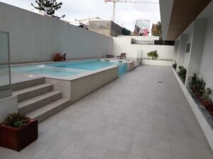 VENDEMOS: APARTAMENTO T3 NO CONDOMÍNIO POLANA RESIDENCE