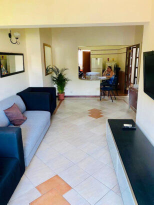 Vende-se linda flat Tipo-3 na  Polana 1⁰ andar Cozinha americana na Av.Agostinho neto Próximo ao hotel África.