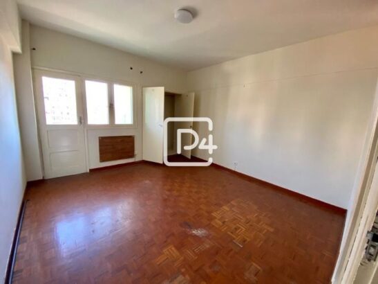 Vende-se Apartamento T4 na rua do adão na Pandora