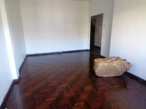 Arrenda se apartamento T2+1 no Bairro Central/ Av Olof Palm