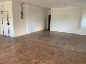 Vende se apartamento t4 no predio da brithol