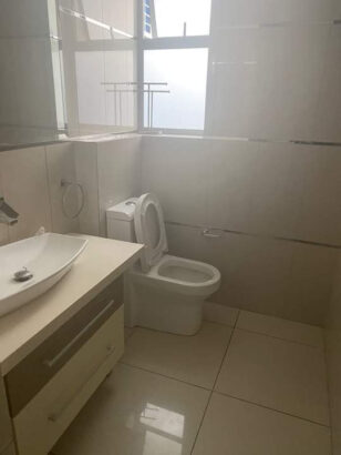 APARTAMENTO DUPLEX T4 NO SUPER MARÉS NA AV.MARGINAL