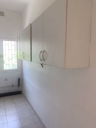 Polana, Vende-se Flat T2, prédio curto