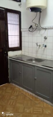 Arrenda se flat tipo2 no Alto Mae rua Carlos da Silvq