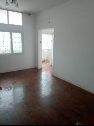 Vende-se apartamento tipo 2 no alto maé