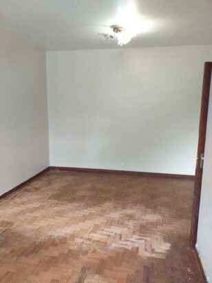 Vende-se Excelente Apartamento T3 no Bairro da Malhangalene (Na Praceta do Bombi)