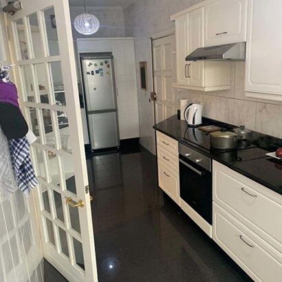 Se vende apartamento de 2 dormitorios en Av. Julio Nyerere