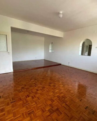 Arrendamos Apartamento T3 em prédio curto na Shommerchield 1