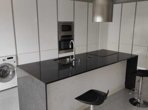 Vende-se Luxuoso Apartamento T3 no Condomínio Saphire Residence (Av.Eduardo Mondlane-Bairro da Polana)