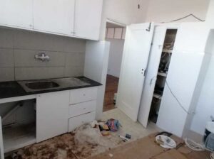 Arrenda se apartamento T3 Bairro Alto Maé/ Av Ho-Chi-Min