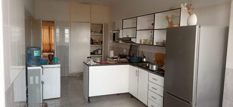 Vende-se Excelente Apartamento T3 no Bairro do Alto Maé (Belita)