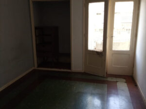 Vende-se Apartamento T2 3⁰Andar no Bairro Central