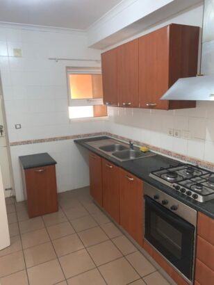 Vende se apartamento t3 no condomínio tivane