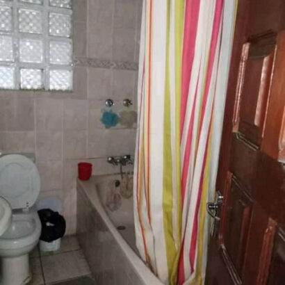 Arrenda se excelente flat 1 r/chão ideal para habitação assim como escritório no bairro de Malhangalene