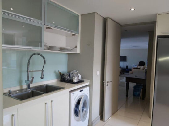 Vende-se luxuoso Apartamento T3 no Condomínio Super MARÉS (Bairro do Triunfo, Av.Marginal)