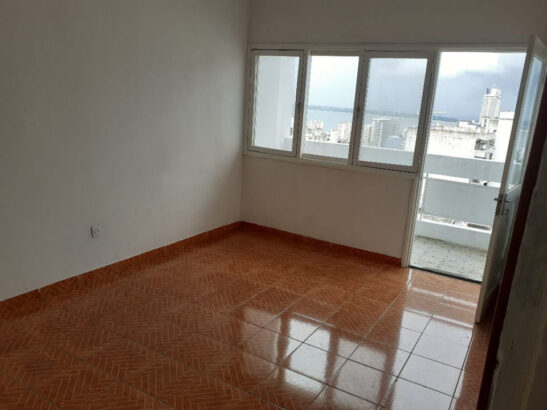 Vende-se apartamento T2 no Bairro Central | Av. Vladimir Lenine esquina com Av. 24 de Julho | Próximo da Escola Industrial