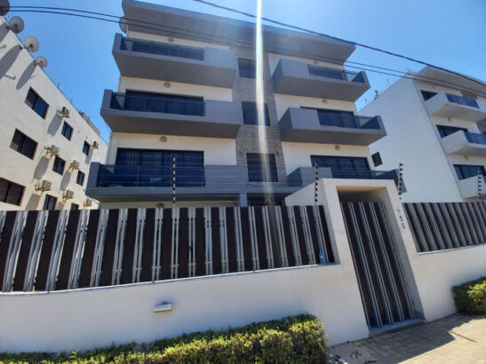 ARRENDA-SE luxuoso apartamento tipo3 no condominio lua e mar no bairro do triunfo novo apartamento pronta a habitar proximo a willow school e condominio open, marque já a sua visita