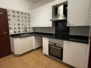 Vende-se Apartamento T3 no Condomínio Sommerschield Village.