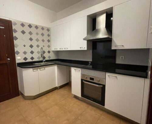 Vende-se Apartamento T3 no Condomínio Sommerschield Village.