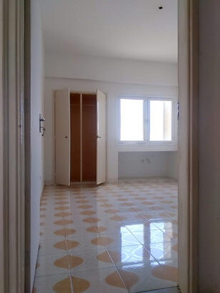 Vende-se Excelente Apartamento T2 no Bairro Central (Próximo a Escola Industrial)