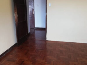 Vende-se apartamento T2 | 3° andar | No Bairro Central | Av. Felipe Samuel Magaia esquina a Av. 24 de Julho | Próximo do Hotel Royal