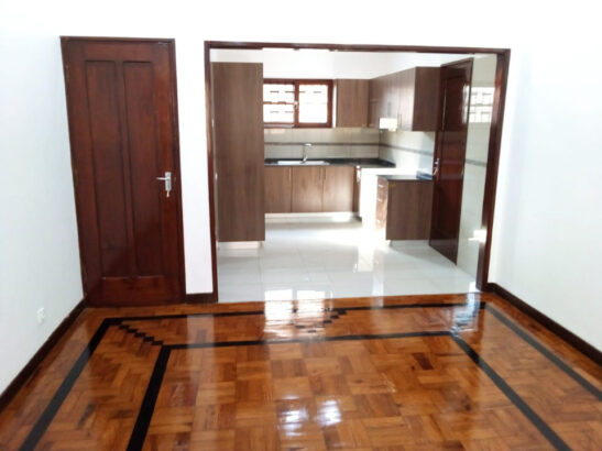 Vende-se excelente apartamento tipo2 no bairro central na avenida ho chi min proximo  ao tiger center, marque já a sua visita