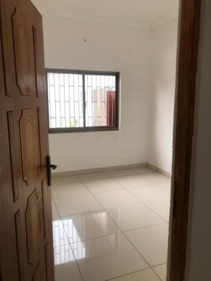 Vende se este Apartamento T3 pronto habitar. Localizado no bairro da Malhangalene próximo a Shoprite Maputo