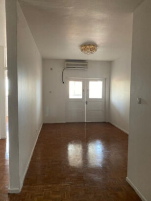 Vende-se apartamento tipo 2 no museu nas torres vermelhas no 5andar com elevador