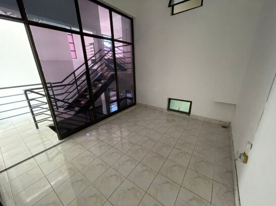 Vende-se Excelente Moradia T4+2 no Condomínio Bela Vista (Bairro da Sommershield 2)