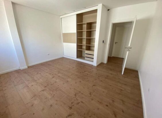 Vende-se Apartamento T3 no Condomínio Kurhula na Avenida Marginal