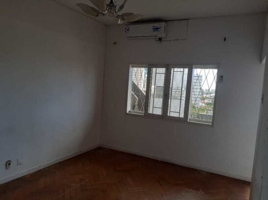 Vende-se flat T2 com vista ao mar no 7º andar – POLANA