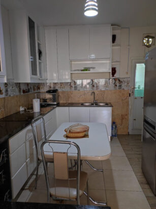 Vendo apartamento T3, r/c, prédio curto, Br. Da Malhangalene.