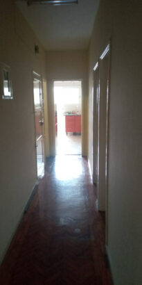 Vende-se Linda Flat Tipo3, no 1⁰ andar, sita: no Bairro do jardim, rua da agricultura:  * 1⁰ andar .