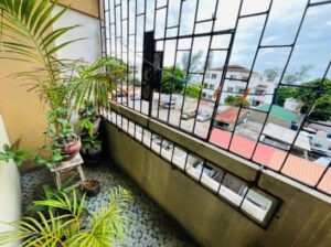 Vende-se Apartamento T3 Excelente na Julius nherere