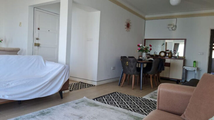 Vende-se linda flat Tipo3 na Júlios nyerere com vista ao mar:  ( um dos quartos é suíte).