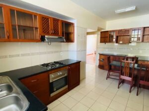 Arrenda-se Excelente Apartamento T4 com moveis novos Condomínio Seguro e Organizado