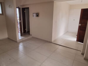 Vende-se excelente apartamento T2 no bairro Ponto Final