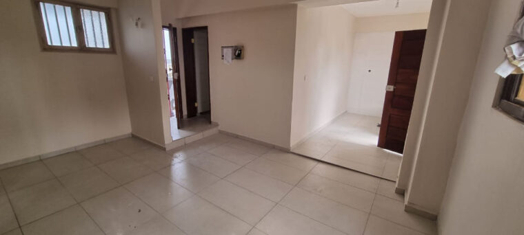 Vende-se excelente apartamento T2 no bairro Ponto Final