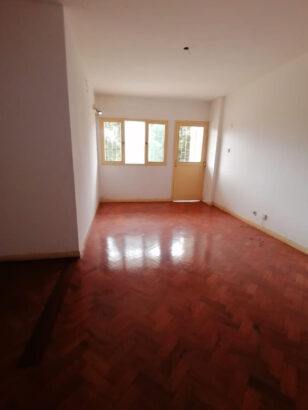 Vende-Se! Flat T1 No 1°andar; Rua Transversa a Base Ntchinga.