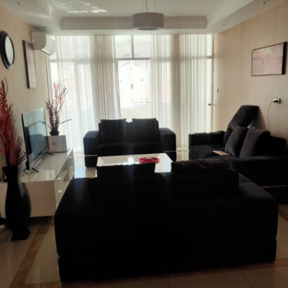 Arrenda-se luxuoso apartamento no condomínio  Kings village