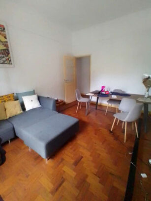 Vende-se apartamento tipo 3 no 1 andar predio curto proximo ao instituto de linguas  com parqueamento