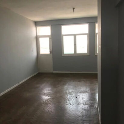 Vende-Se Excelente Flat Tipo2 12°andar Sem Elevador Pronta Entrar No Alto Maé Av 24 De Julho Em Frente Ao Inss