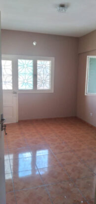 Vende se flat t3 1 andar prédio pequeno, bairro Central Av. Valdemir Lenine.