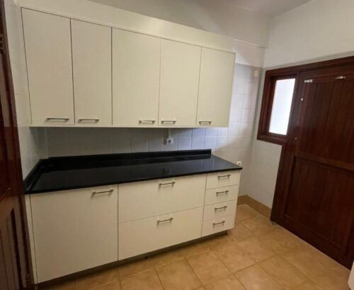 Vende-se Apartamento T3 no Condomínio Sommerschield Village.